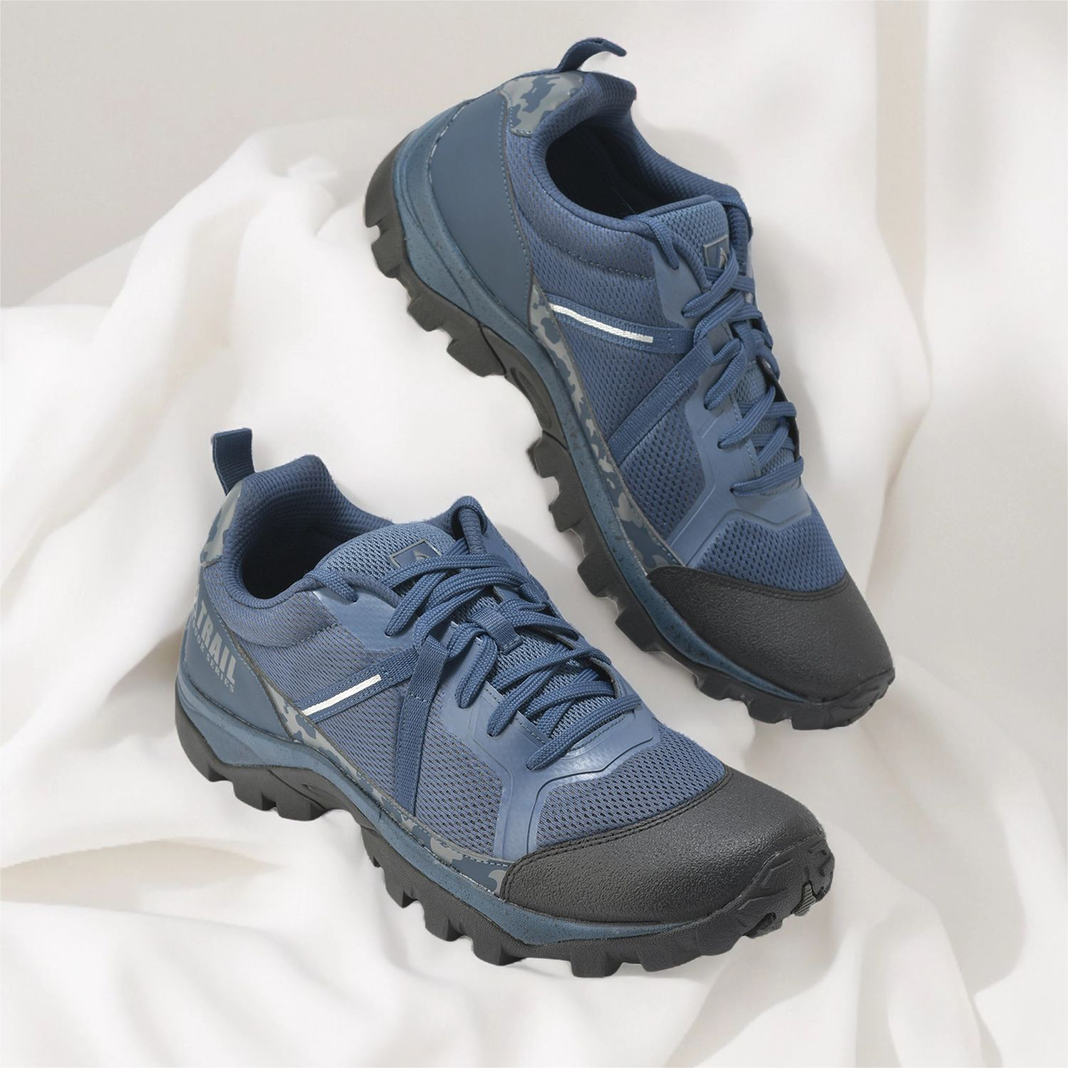 Image of WOODLAND Outdoor Trekking Lightweight Breathable Durable Hiking & Trekking Shoes For Men