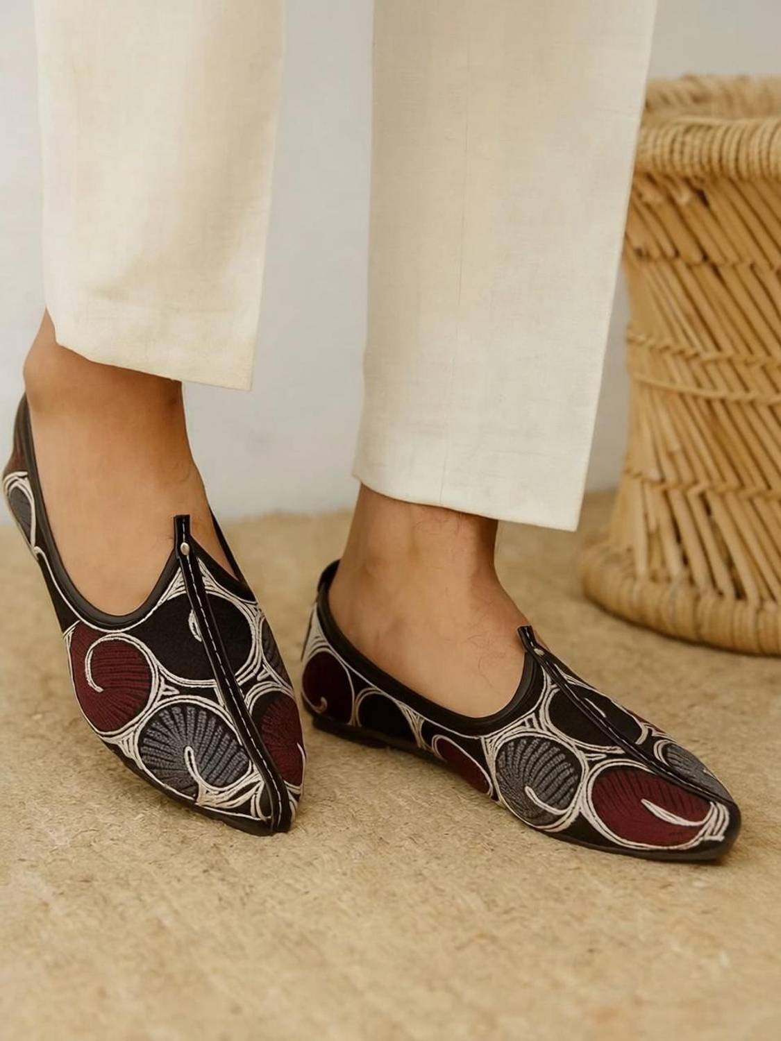 agadi Men’s Traditional Mojari Shoes – Rajasthani Ethnic Wedding Jutti for Men Men Bellies