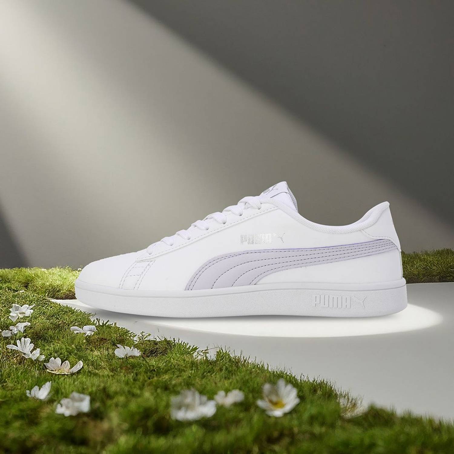 PUMA Smashic Wmn White Running Shoes - Image 2