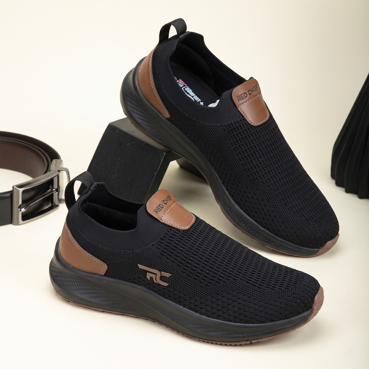 Image of RED CHIEF Slip-on Walking Shoes For Men
