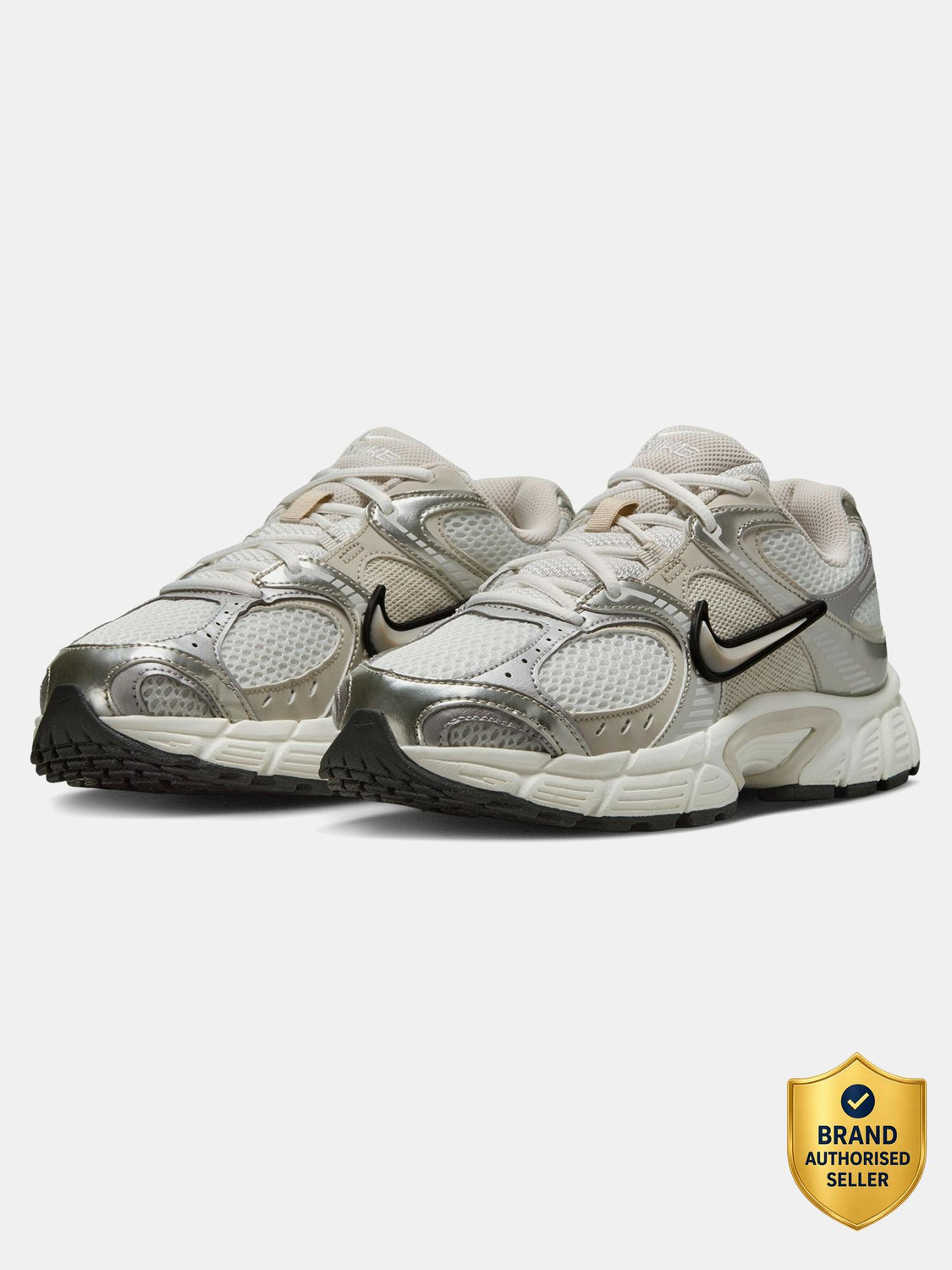 Image of NIKE W V5 RNR Sneakers For Women