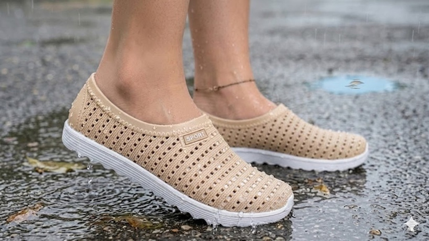 Image of jak alis Outdoors For Women
