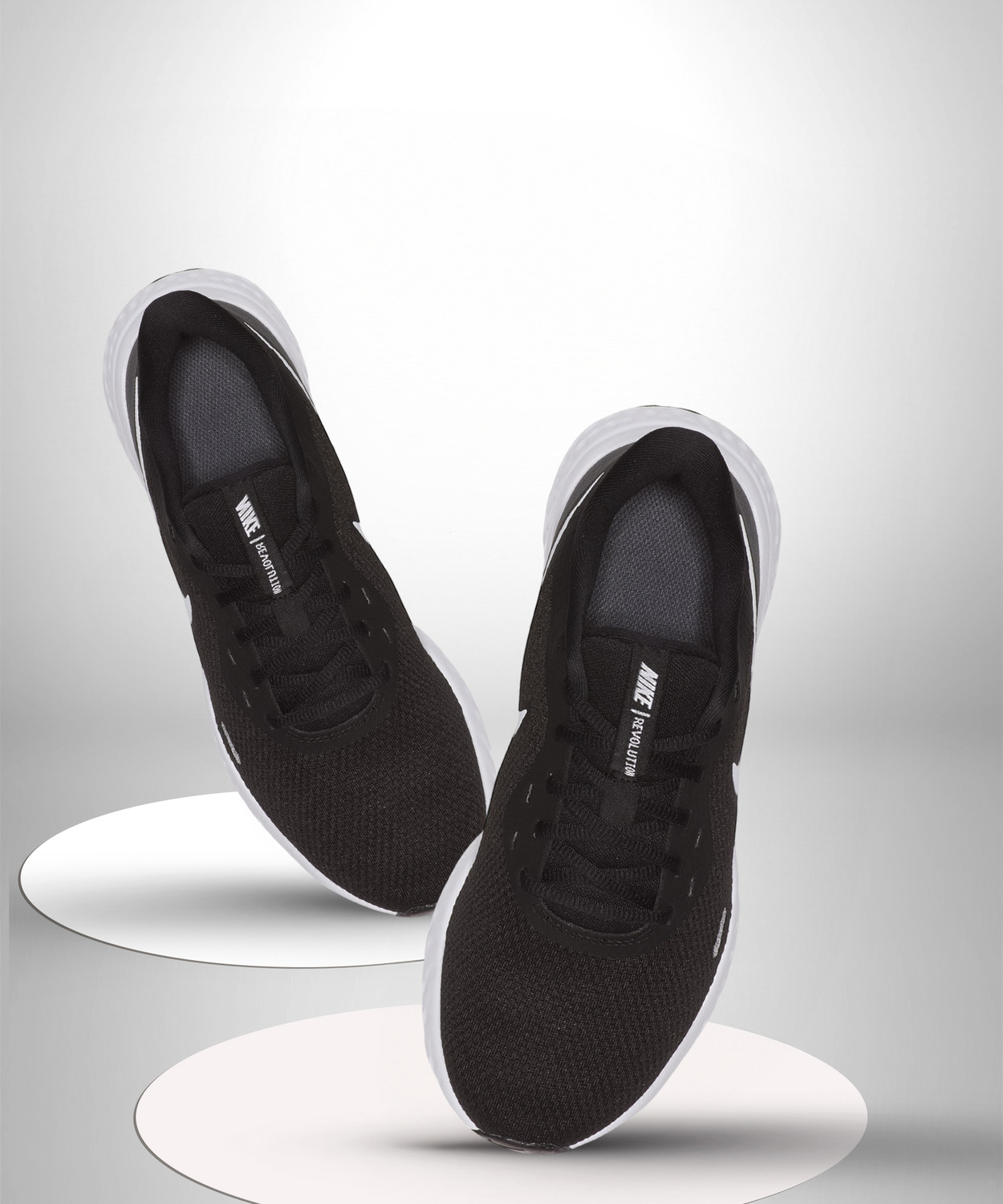 women's nike revolution 5 trainers