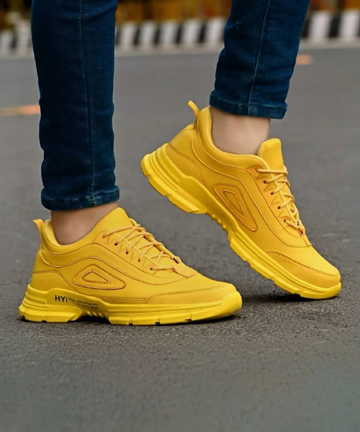 Xtoon white sport shoes for mens Sneakers For Men