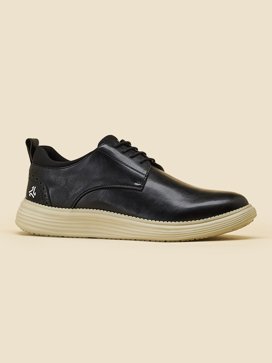 Image of CAMPUS ELAN-20 Sneakers For Men (Black, 9)