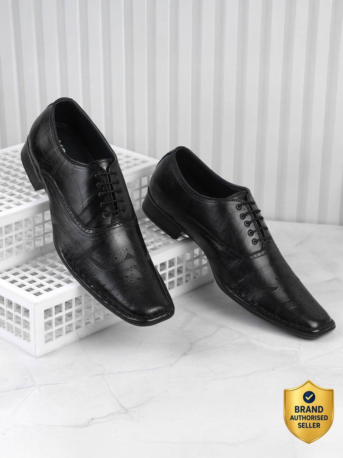 Image of MOCHI 19-425 Oxford For Men (Black, 7)