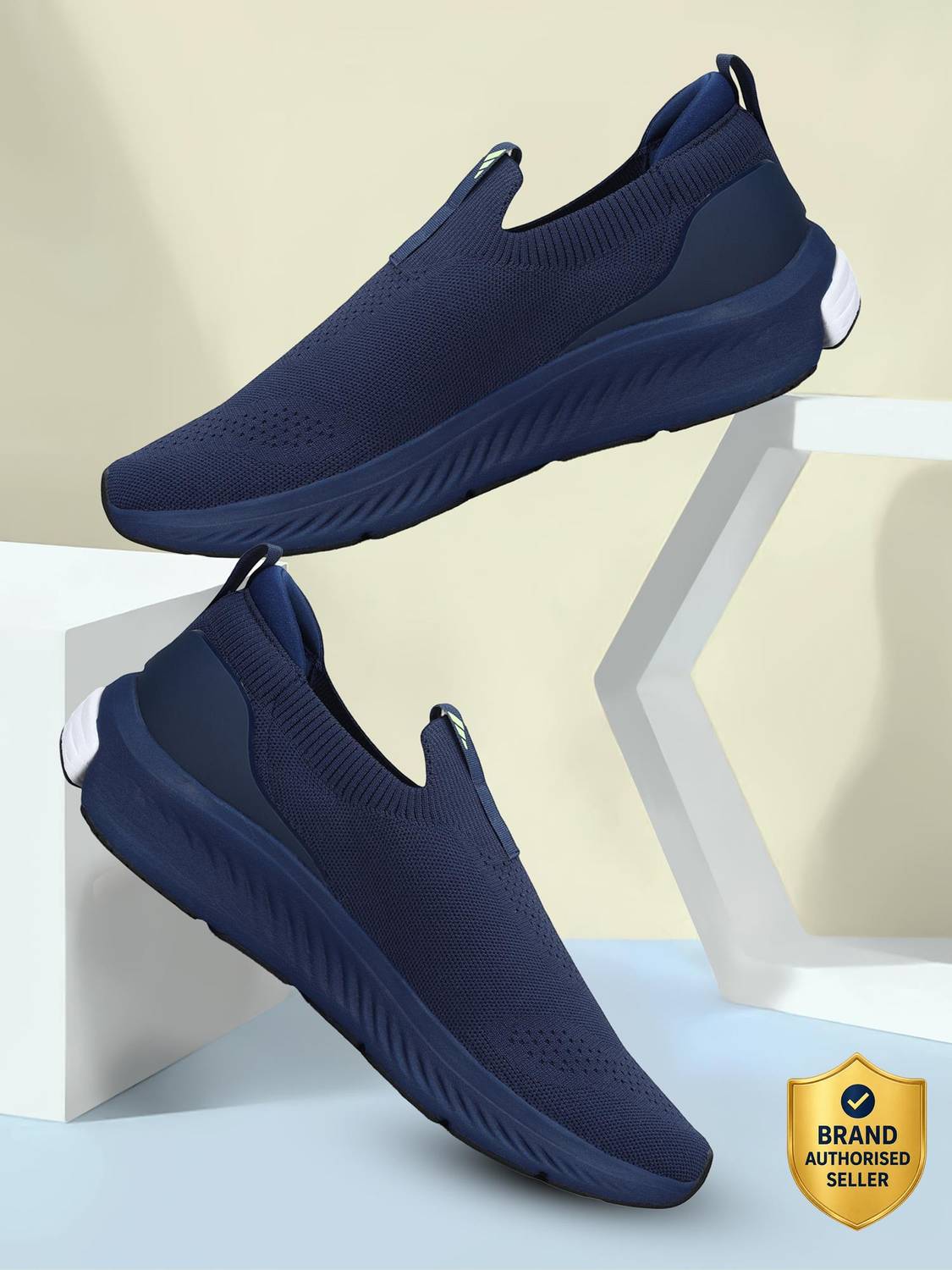 ADIDAS CLOUDFOAM WALK LOUNGER Walking Shoes For Men