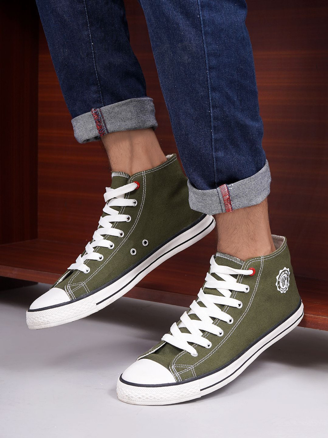 Image of Roadster Sneakers For Men