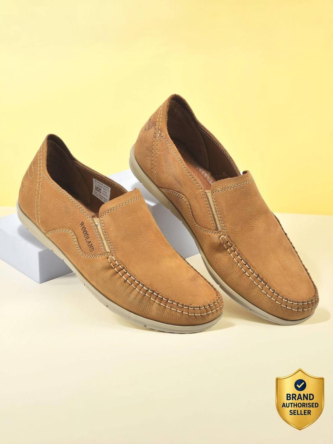 WOODLAND Men's Lightweight Slip-On Casuals