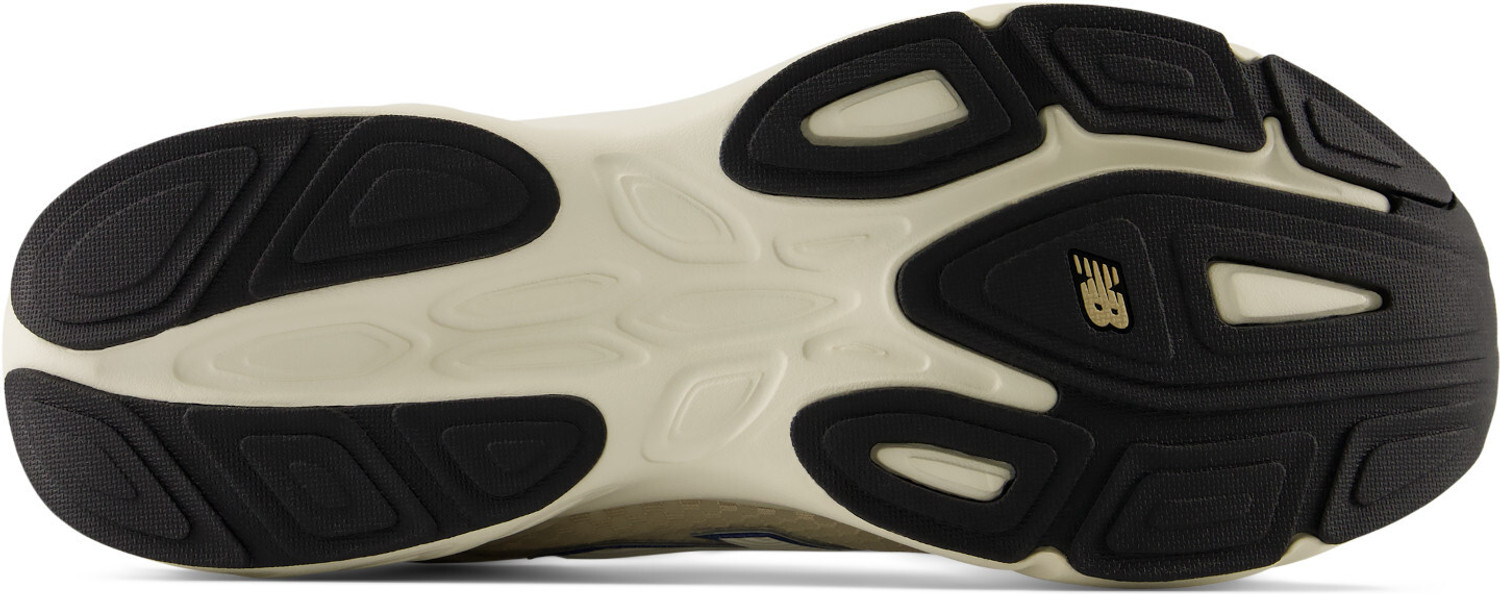 Image of New Balance AMASTE Running Shoes For Men