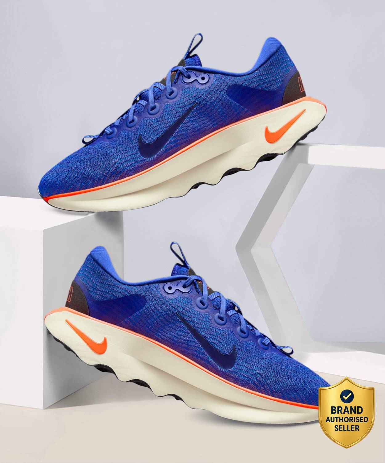 nike sturdy athletic shoes