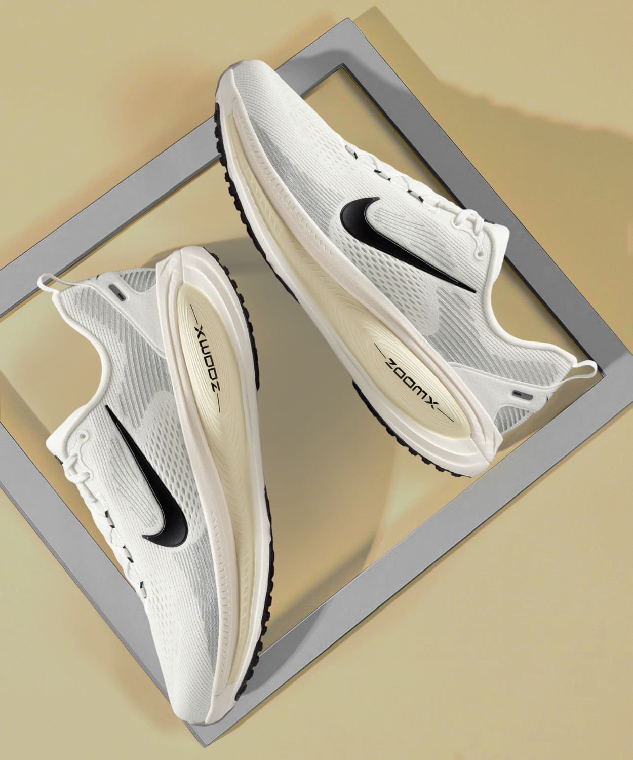 Image of NIKE VOMERO 18 Running Shoes For Men