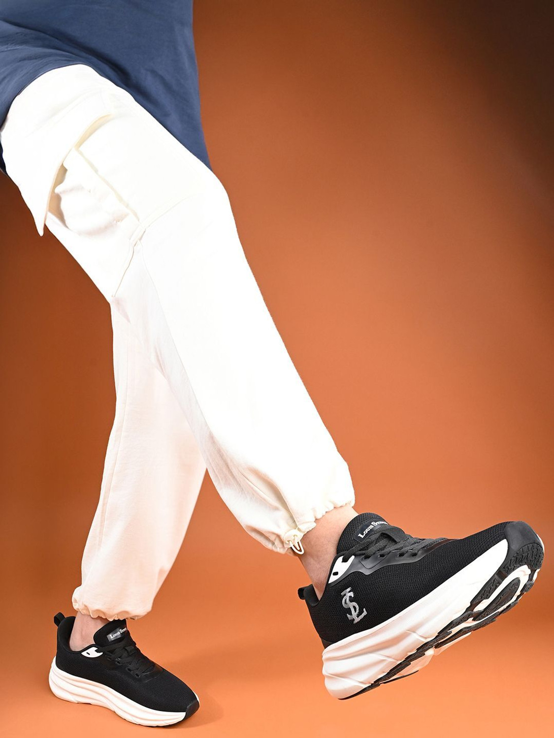 Image of LOUIS STITCH Egyptian Black Flyknit Athleisure Sport Shoes, Casual Sneaker & Athleisure Wear Sneakers For Men