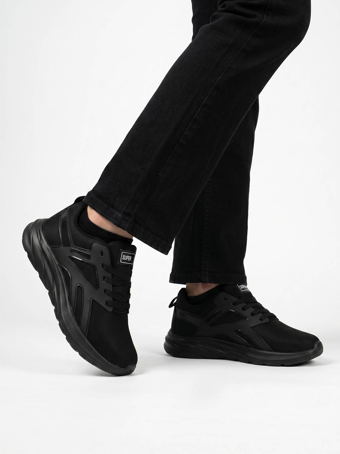 SET-MAX Sneakers For Men (Black)