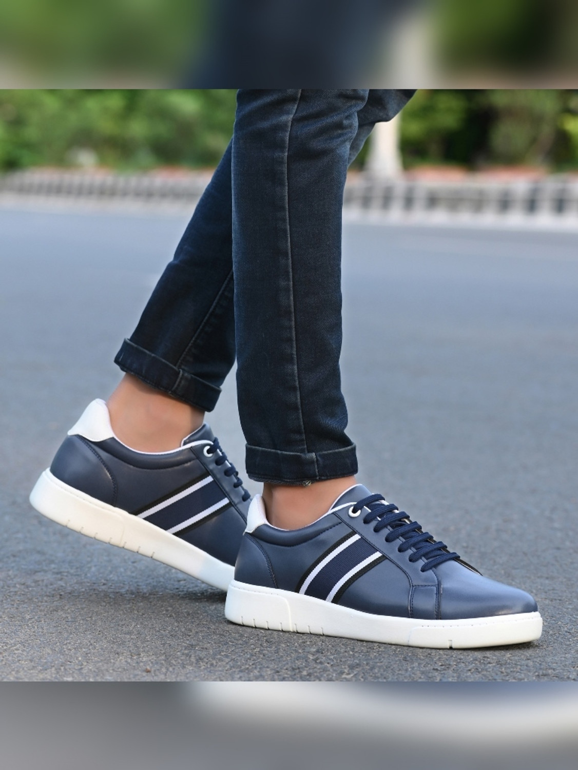 Image of Roadster Casual Sneakers For Men