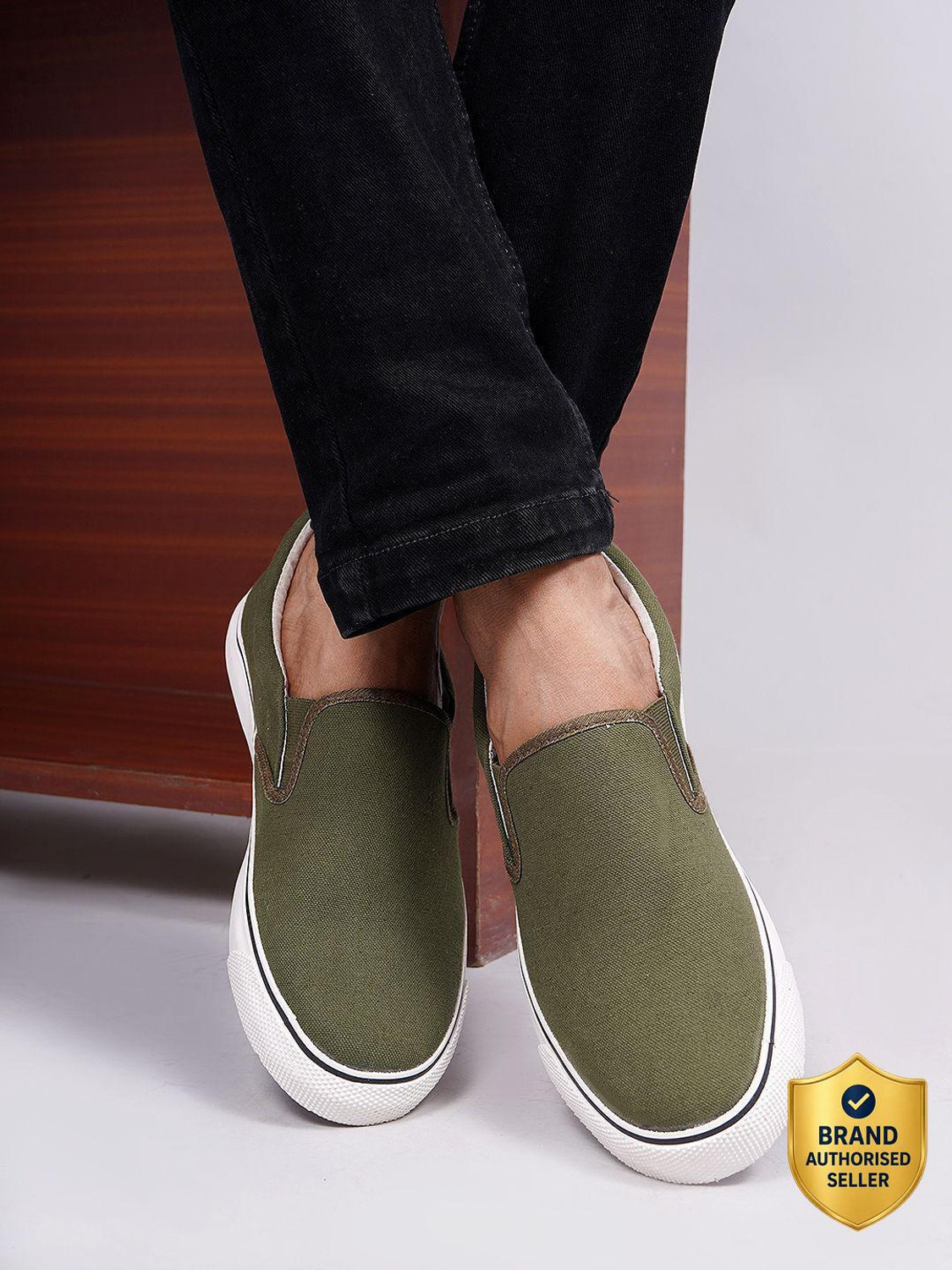 Image of Roadster Sneakers For Men