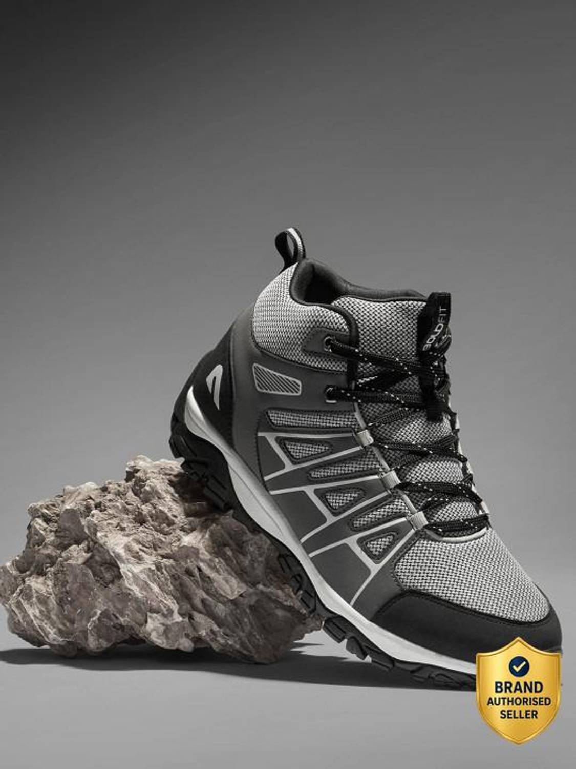 BOLDFIT Outlander Men Trekking Shoes - Image 1