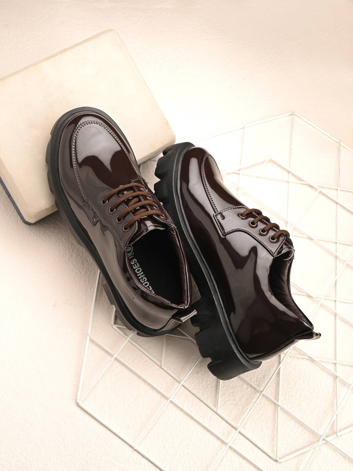 Leo Chic and Chunky Comfortable Casual Shoes Sneakers For Men - Image 1