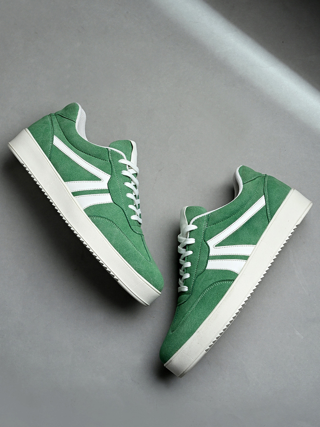 Image of Roadster Sneakers For Men