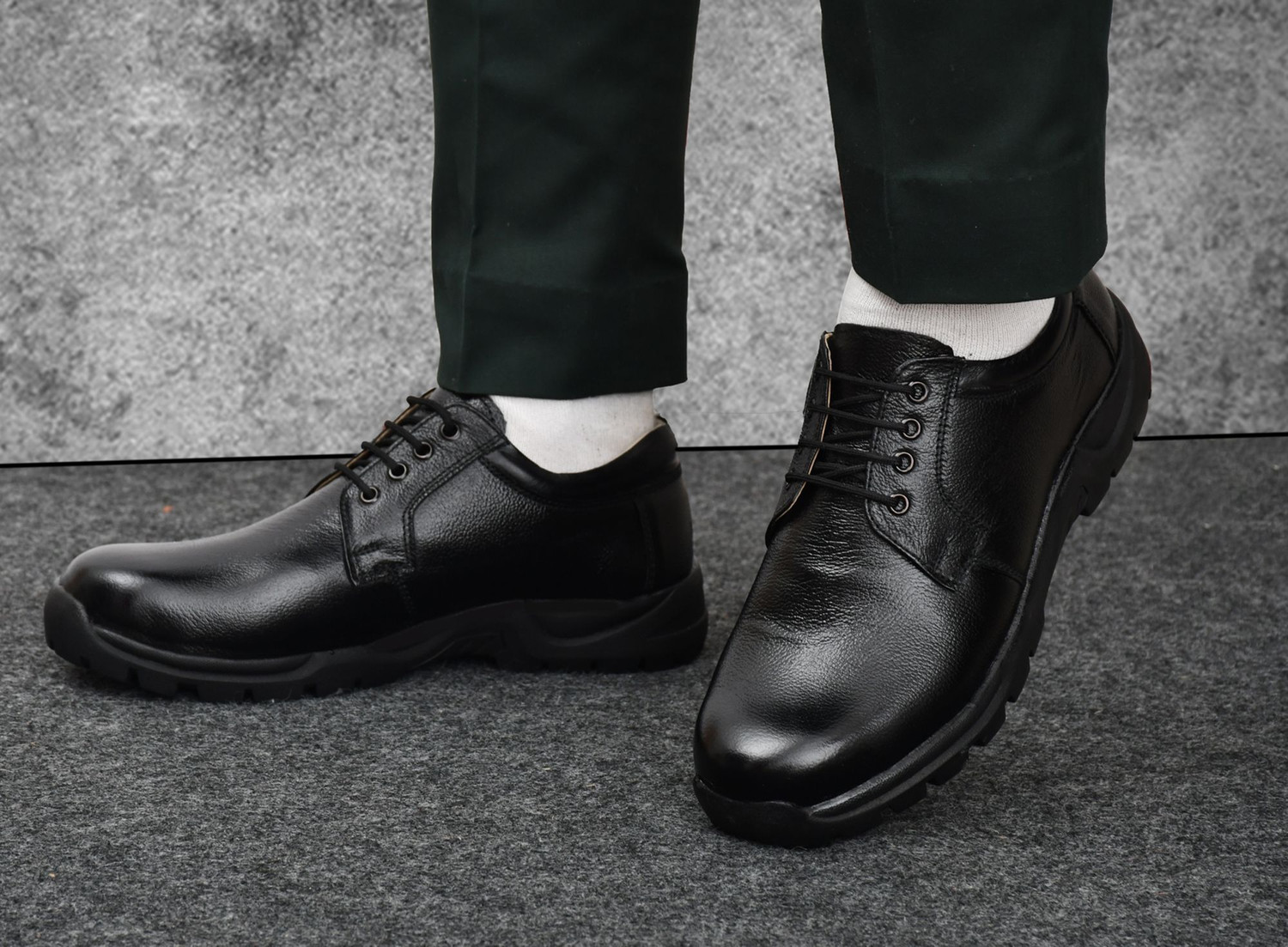 Image of PILLAA Genuine Leather Formal Lightweight Steel Toe Safety Shoes Corporate Casuals For Men