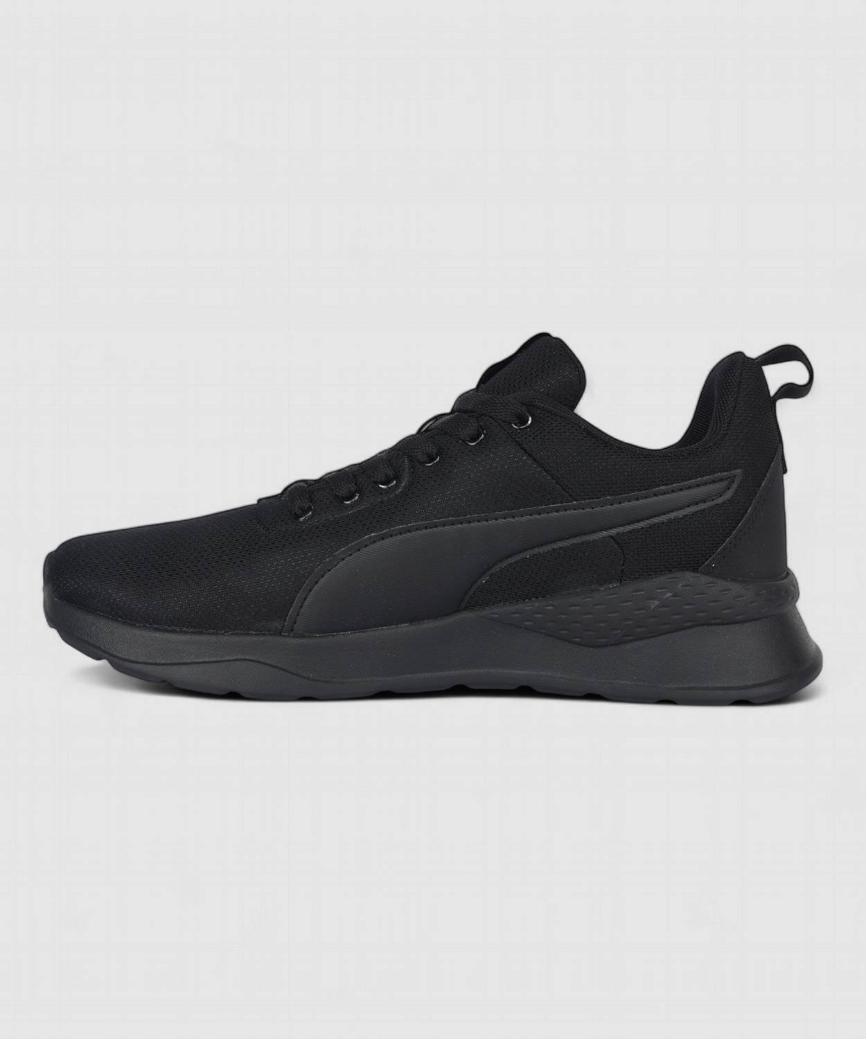 PUMA Radcliff Training Shoes for Men (Black) - Image 3