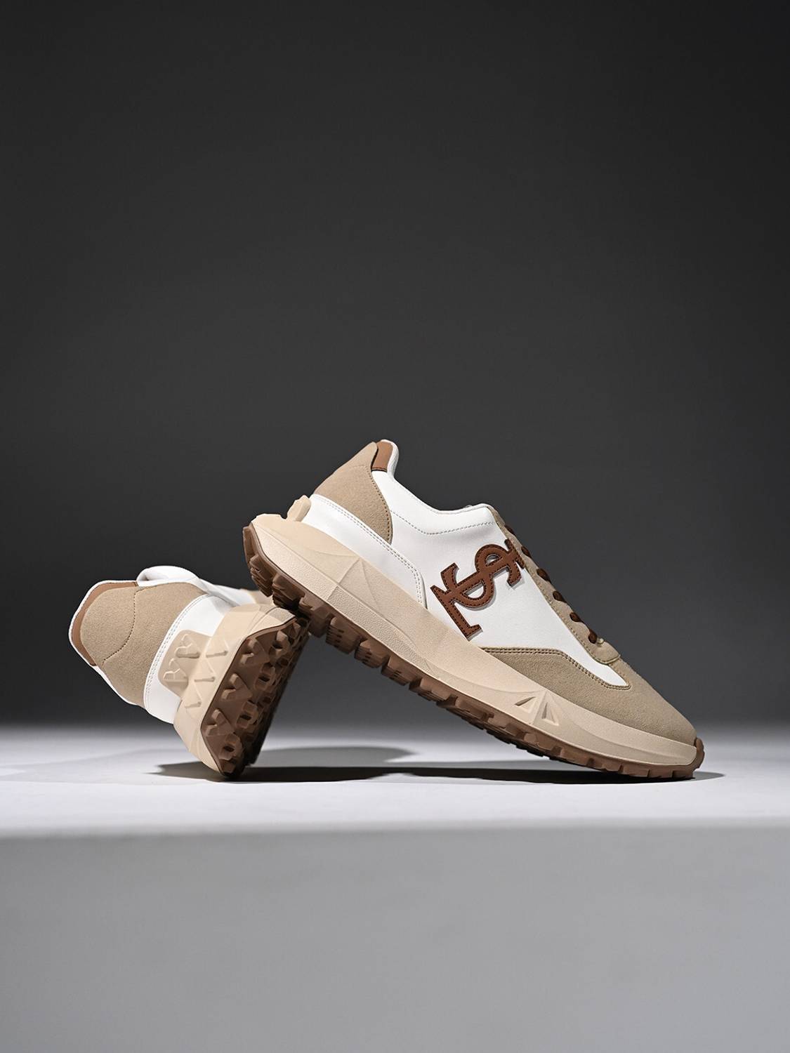 Louis Stitch Men's White & Beige Sneaker UK-8 - Image 3