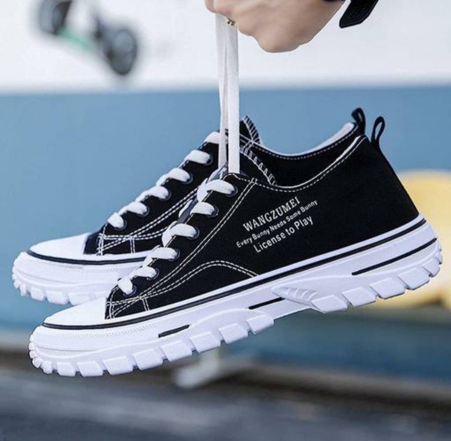 awakya Men's Black Sneakers - Image 2