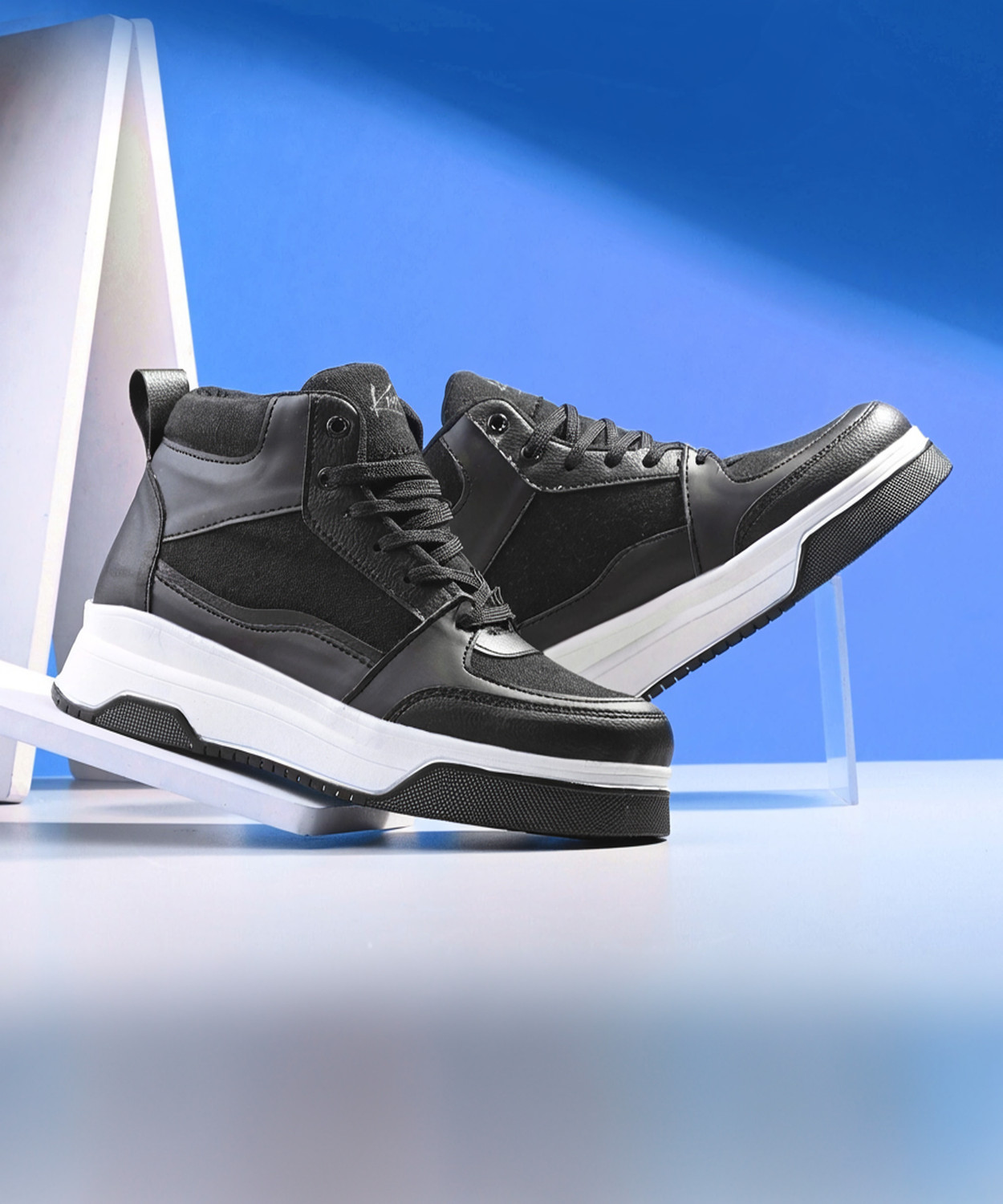 Image of Knoos Sneakers For Women
