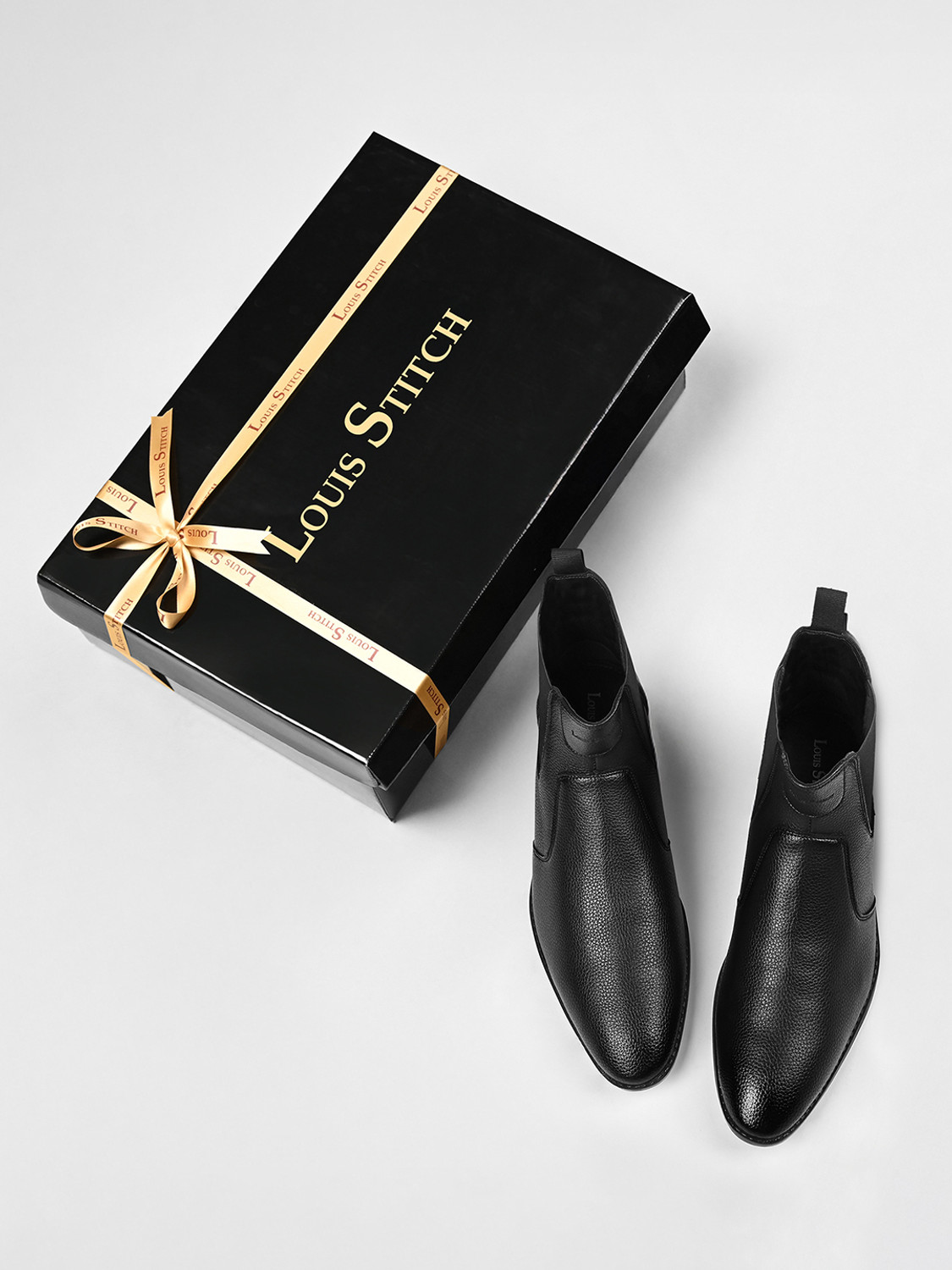 Image of LOUIS STITCH Black Mid-Top Ankle Slip-On Chelsea Boots for men, LSNRGPDCL Boots For Men