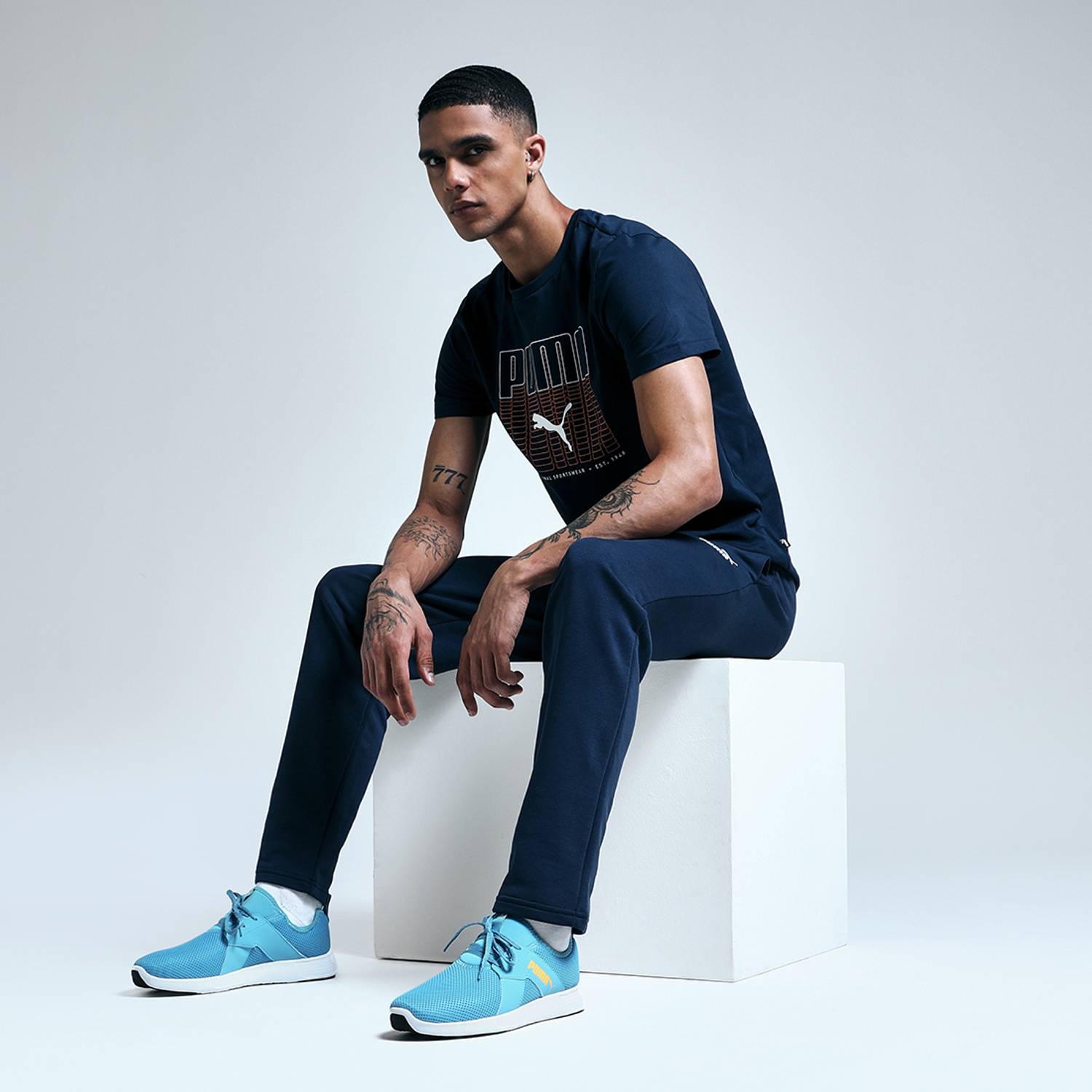 PUMA Zod Runner V3 IDP Sneakers For Men Blue - Image 2