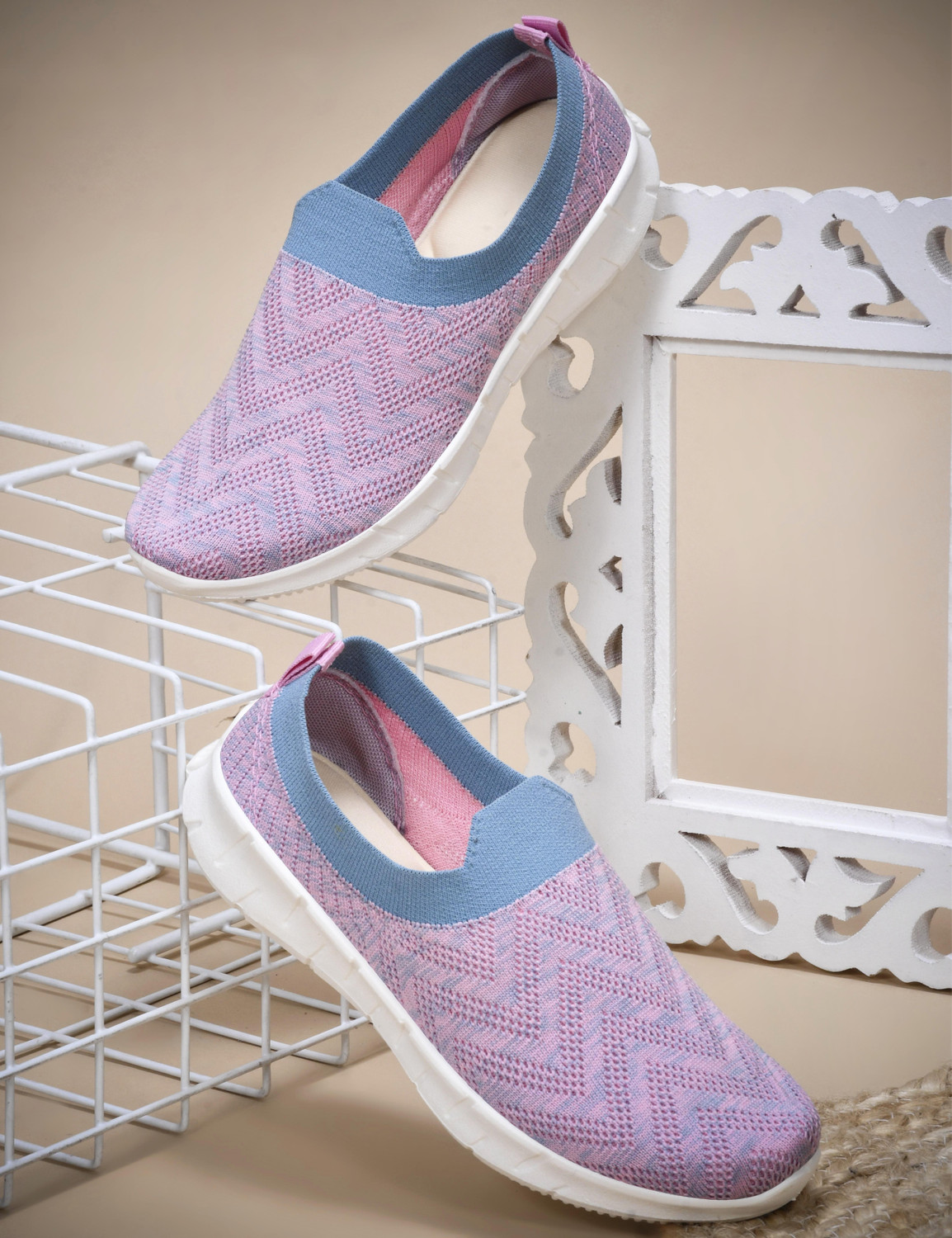 Image of Pu-Pine ALLEN Walking Shoes For Women