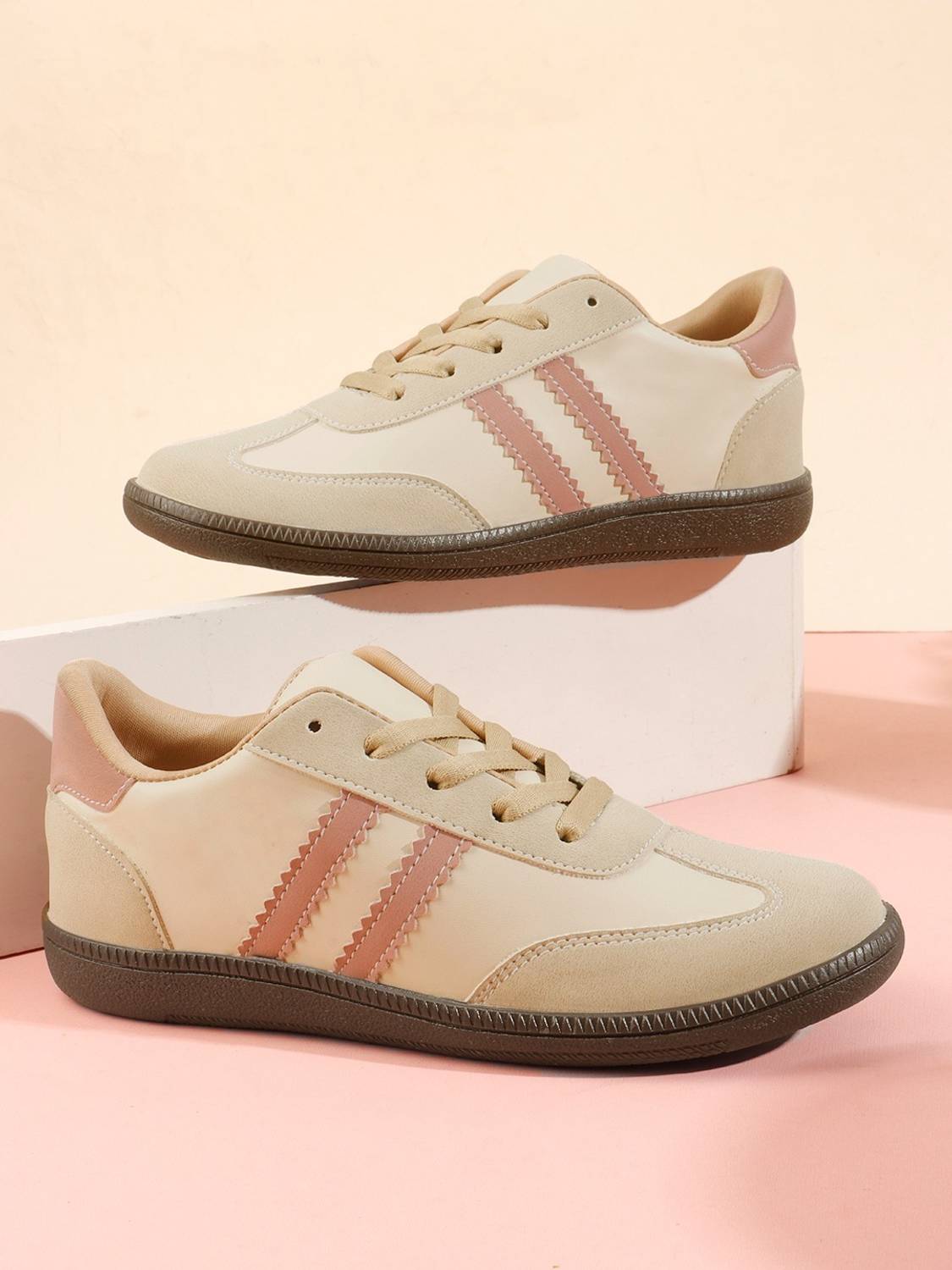 Antox Colorblocked Lace-Up Casual Sneakers Sneakers For Women