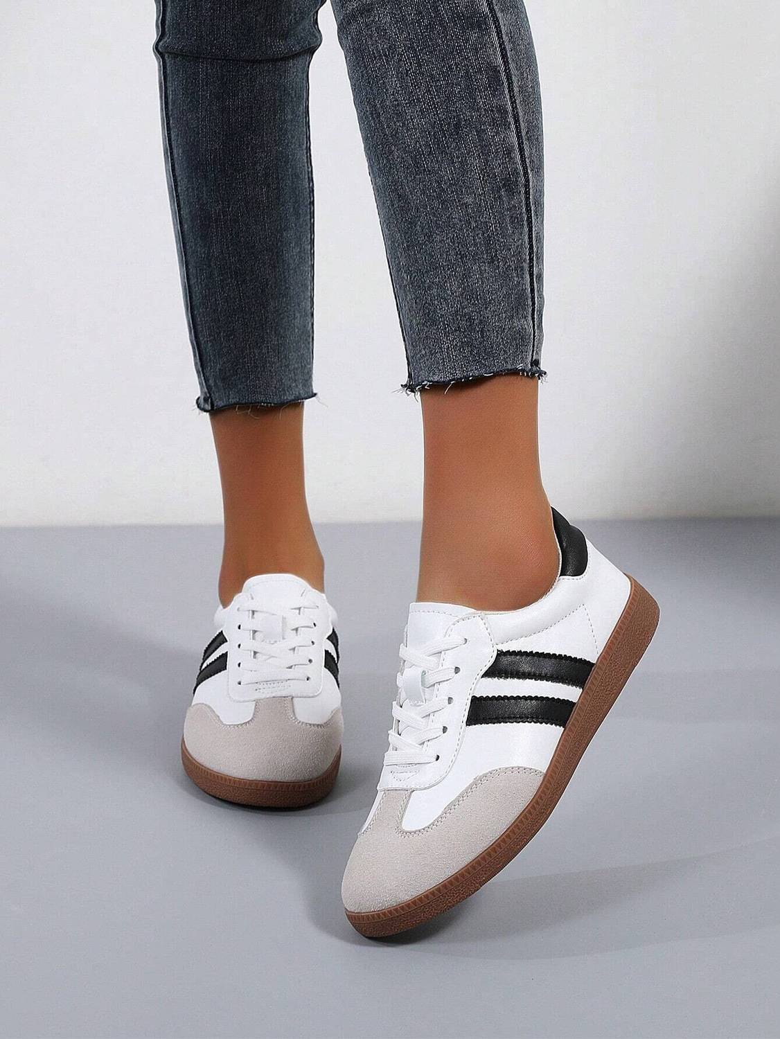 Layasa Colorblock Flat Sneakers - Image 2