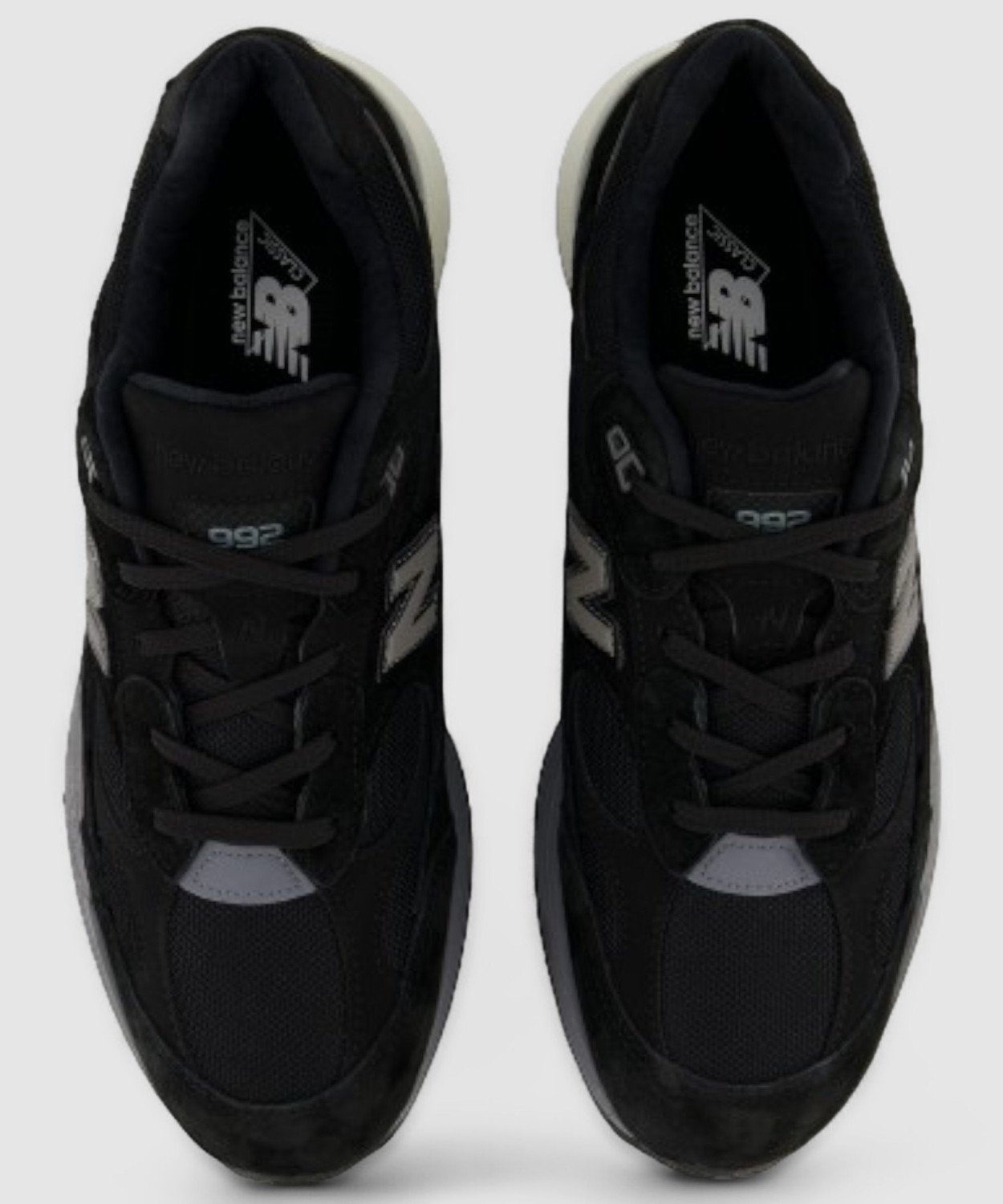 Image of New Balance M992 Sneakers For Men