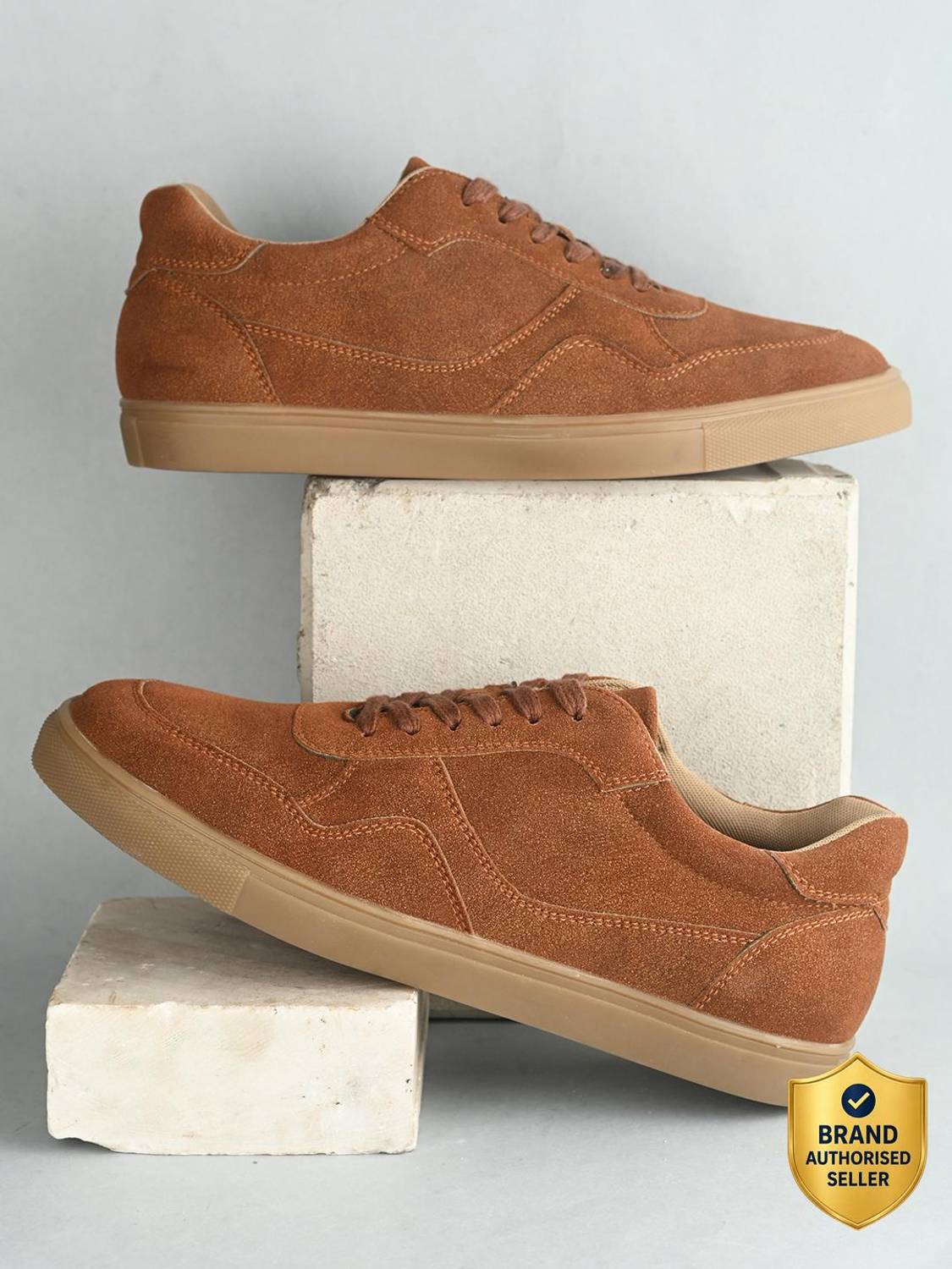 Roadster Men's Brown Outdoor Sneakers