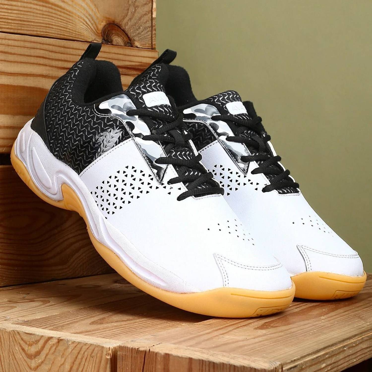 AVANT Smash Badminton shoes-Non marking, Anti skid shoes with Rubber Outsoles Badminton Shoes For Men