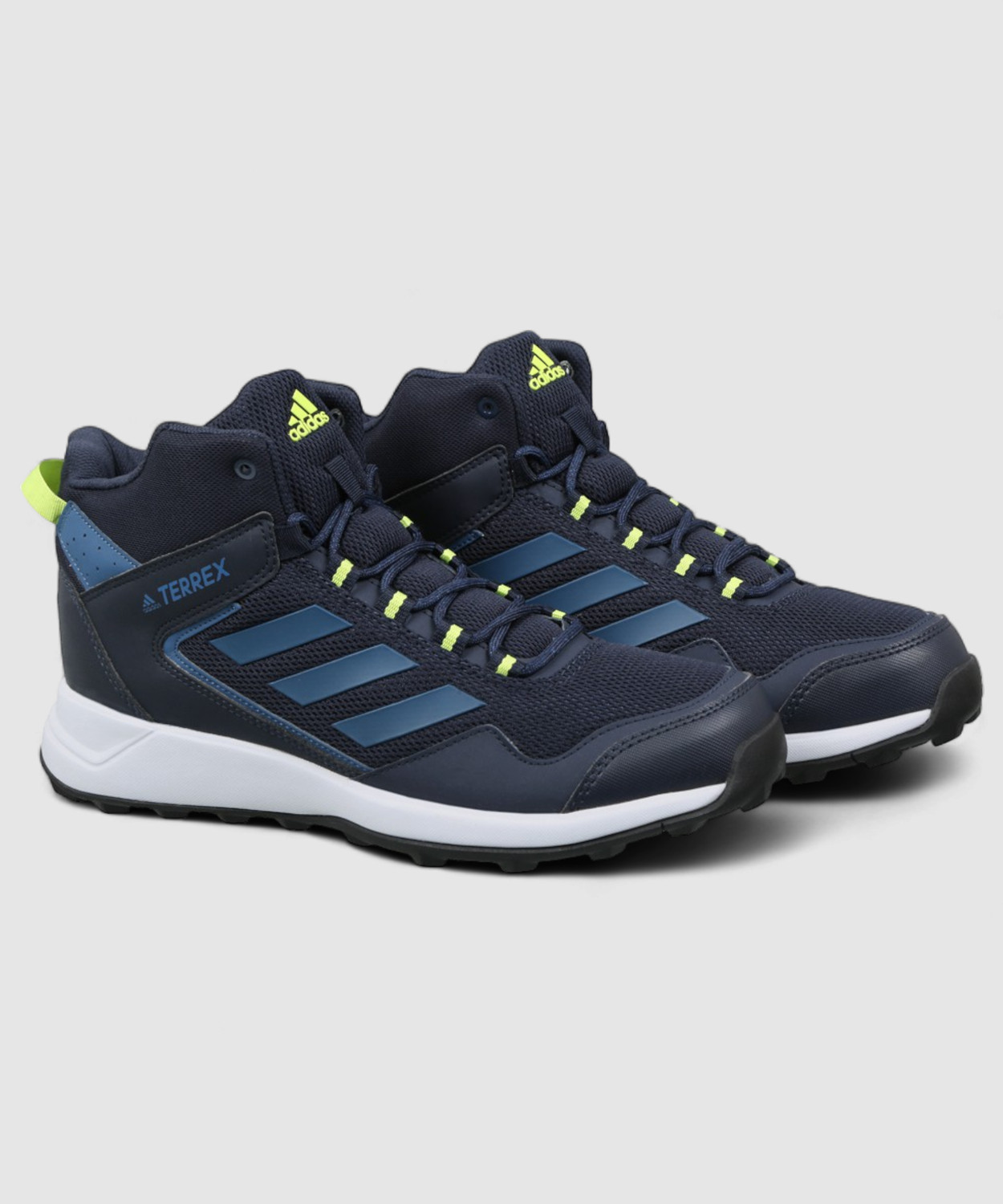 adidas men's trail rocker mid track and field shoe
