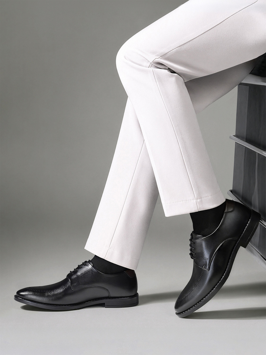 Image of LOUIS STITCH Men's Jet Black Formal Lace-Up Derby Shoes Derby For Men