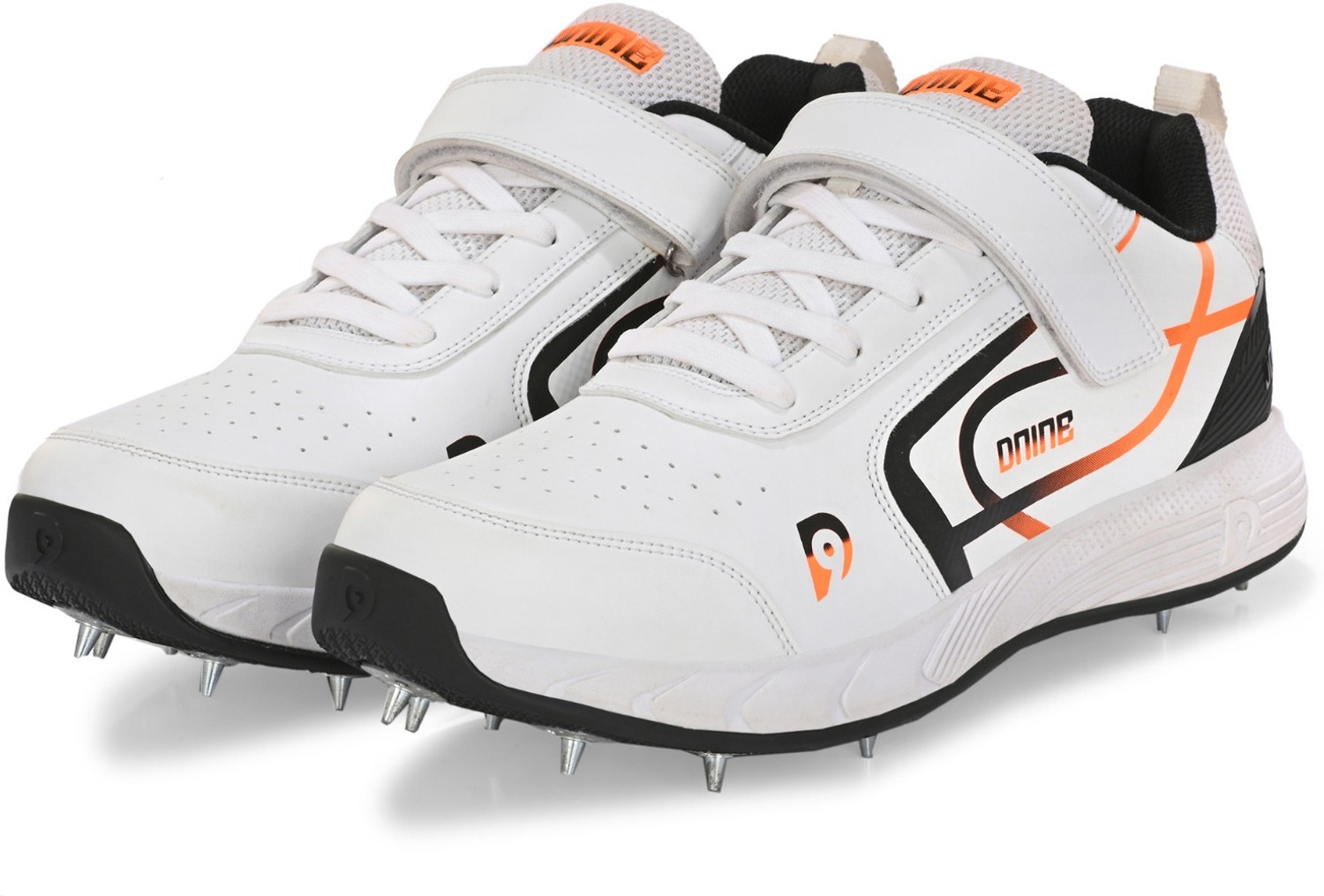 Image of Dnine CLASSIC-Bowling Spike Cricket Shoes For Men