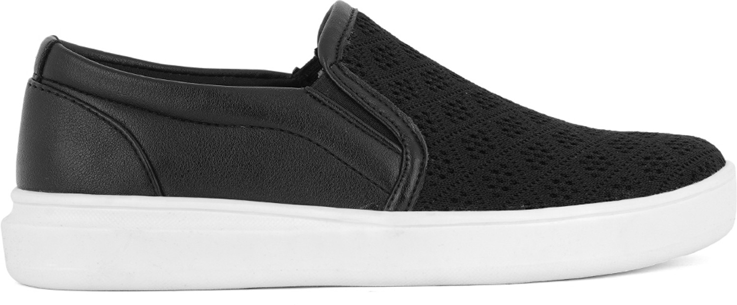 Image of CARLTON LONDON Women's Woven Design Slip-On Sneakers Sneakers For Women