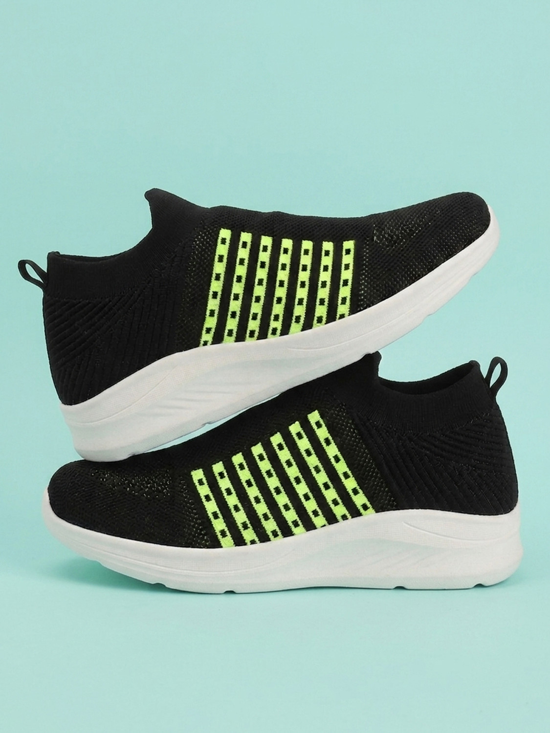 Image of HRX by Hrithik Roshan Walking Shoes For Men
