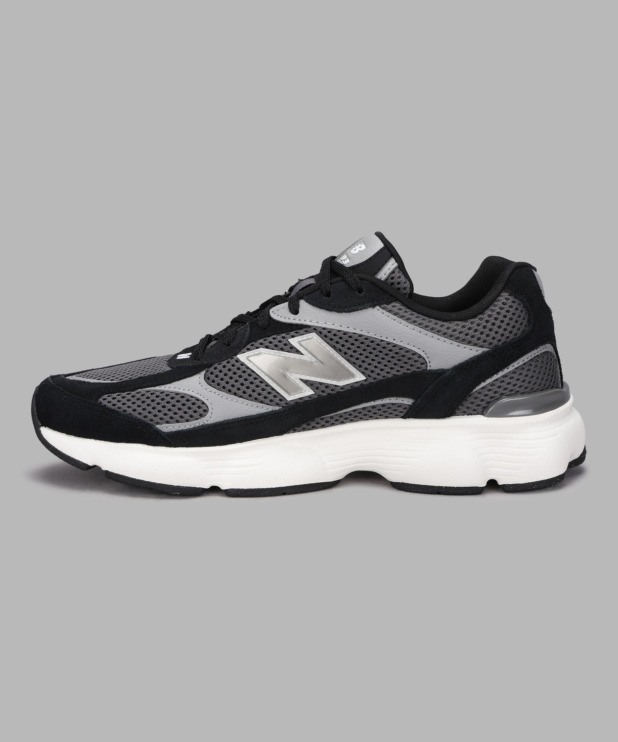 Image of New Balance 603 Sneakers For Men