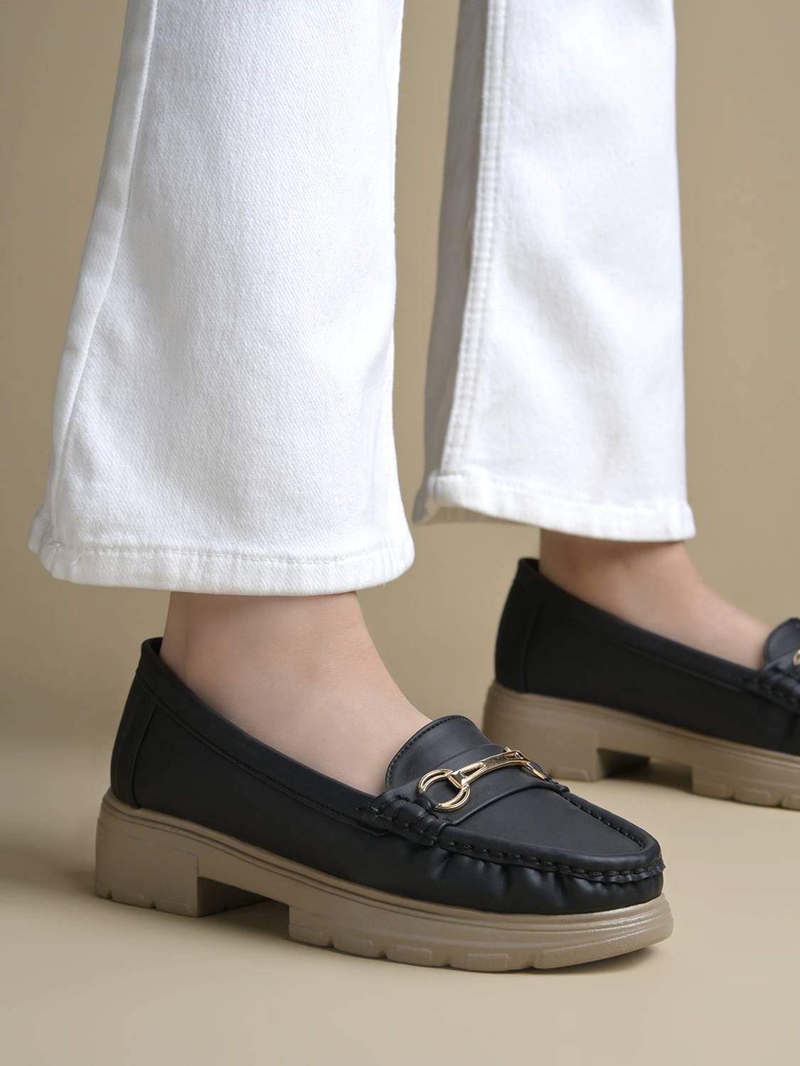 Dressberry Cushioned Loafers for Women - Image 4