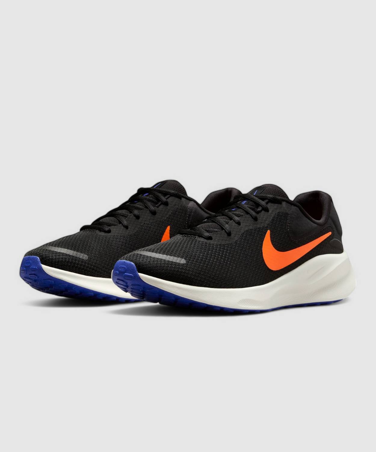 Nike Revolution 7 Men Black Running Shoes - Image 2