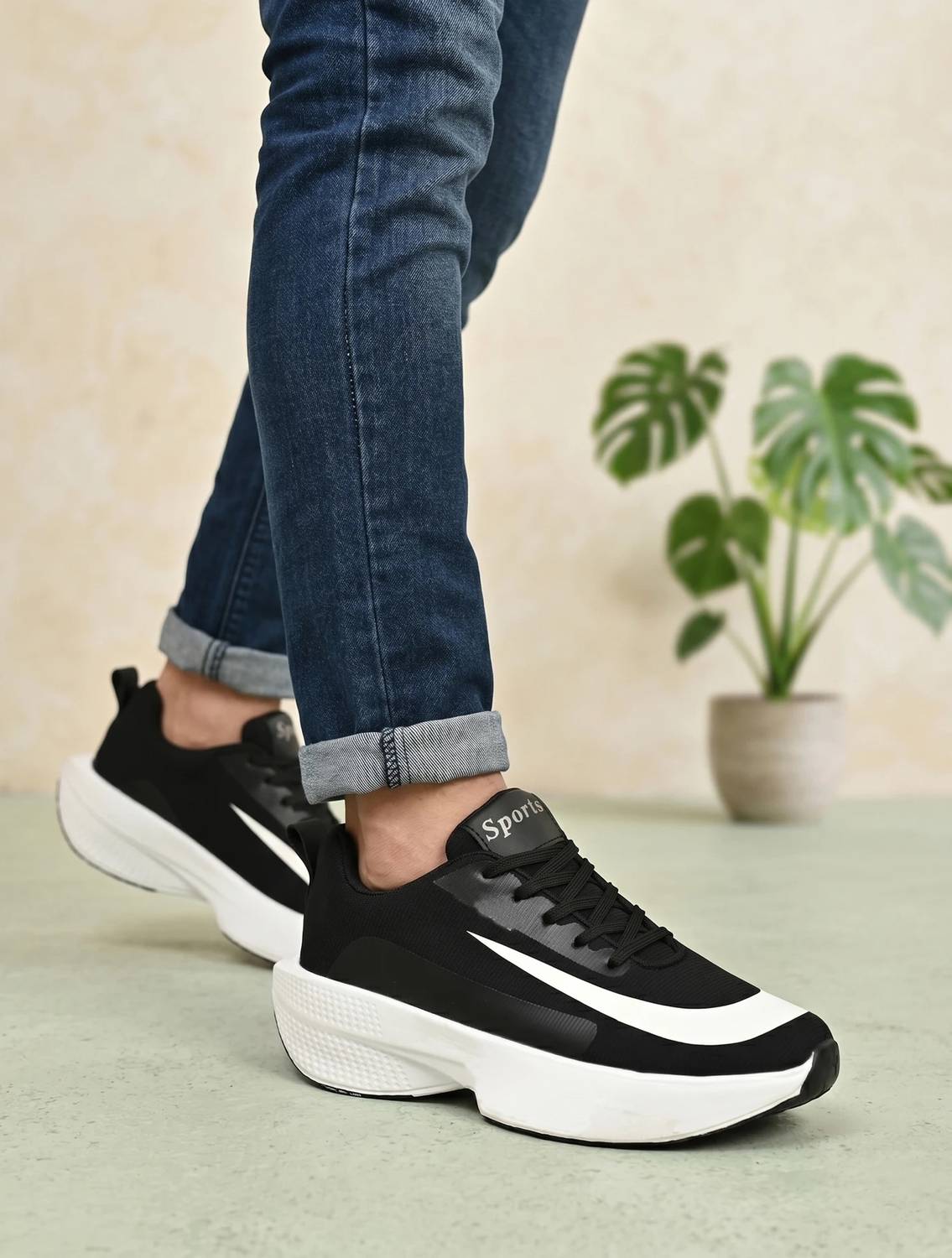 Twintoe Sports Shoes for Men Black - Image 2