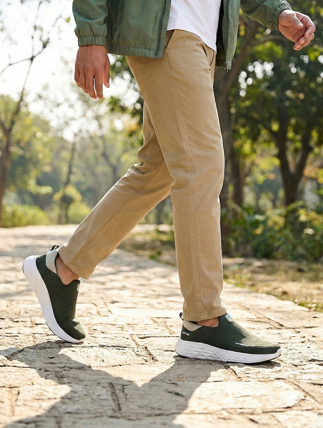 Image of LOTTO Aerostep Slip on Walking Shoes For Men