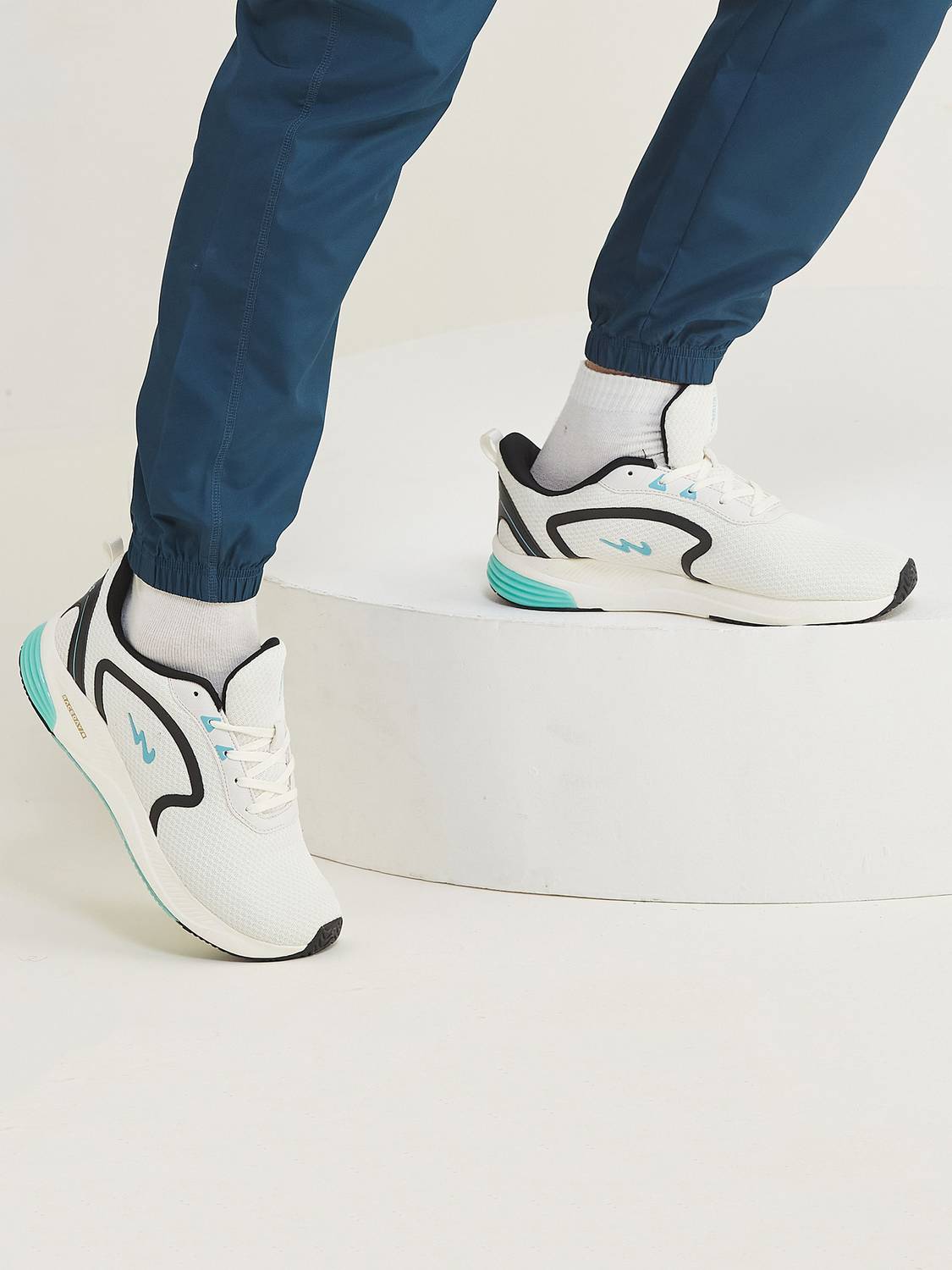 CAMPUS CAMP KARL Running Shoes For Men White - Image 3
