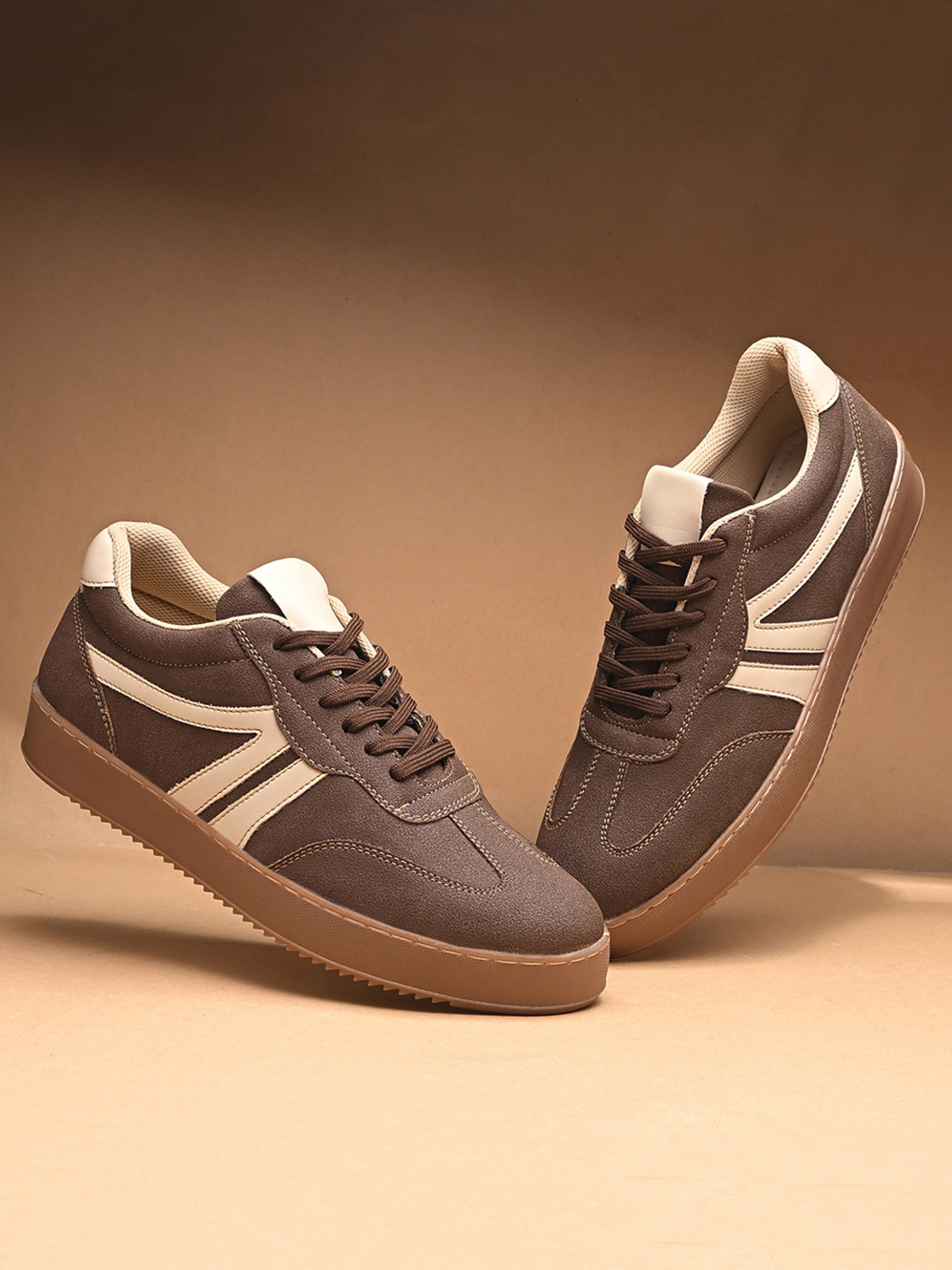 Image of Roadster Sneakers For Men
