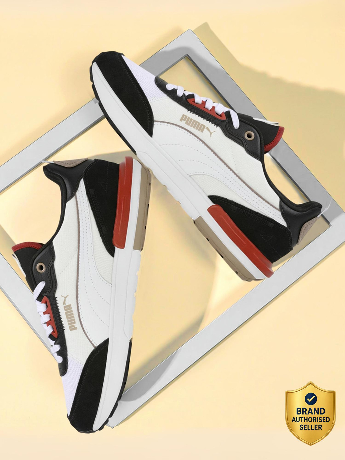 Image of PUMA R22 Sneakers For Men