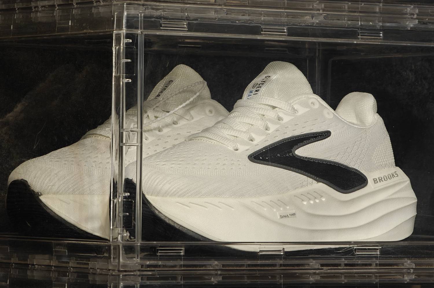 ZB RK-403 IMP Premium Gym Sneakers For Men - Image 2